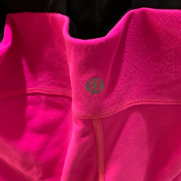 🍋Lululemon size 6 1 pink / black tank top - Picture 4 of 5